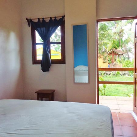 Livingston Resort Hotel Esterno foto