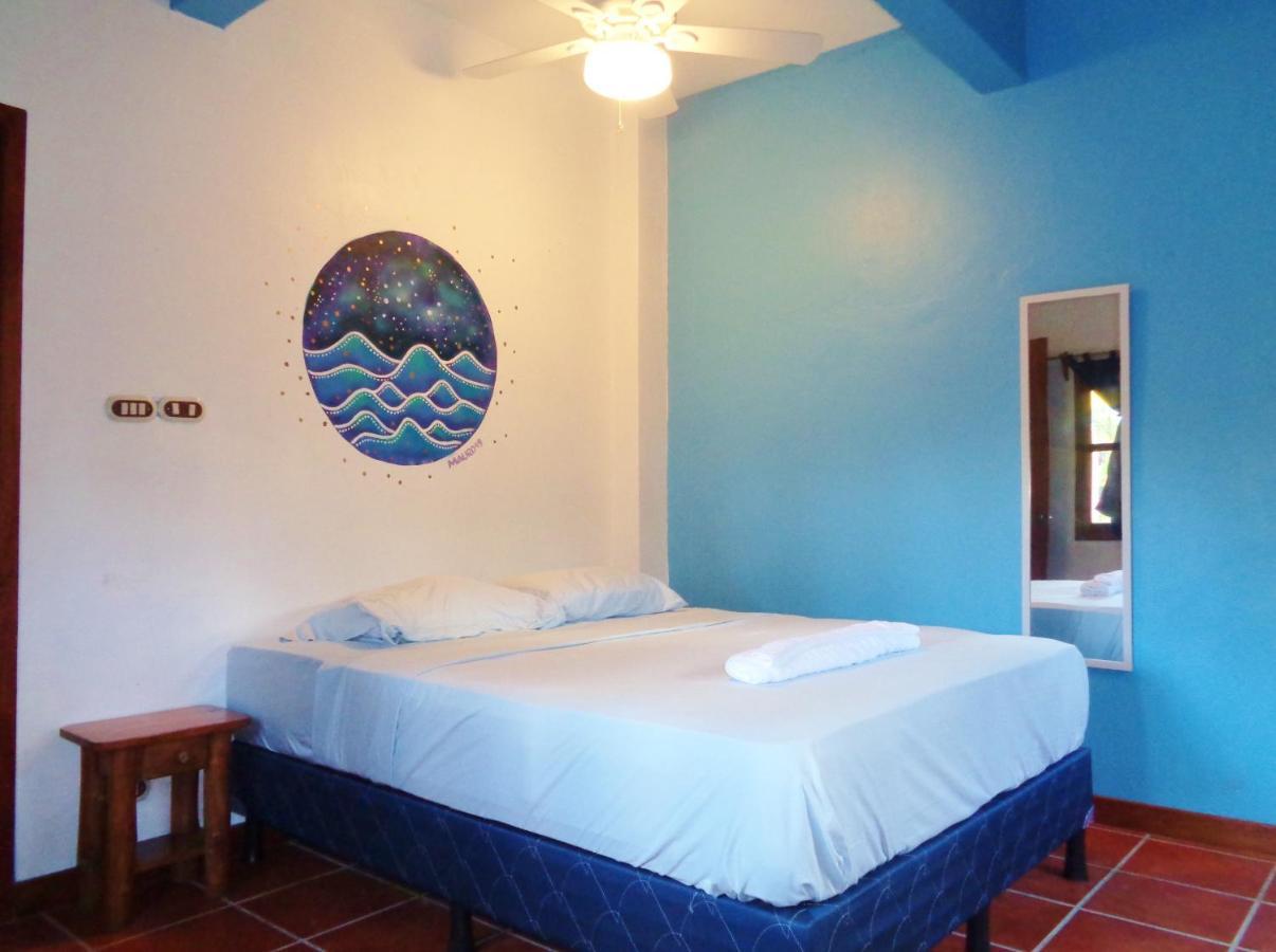 Livingston Resort Hotel Esterno foto
