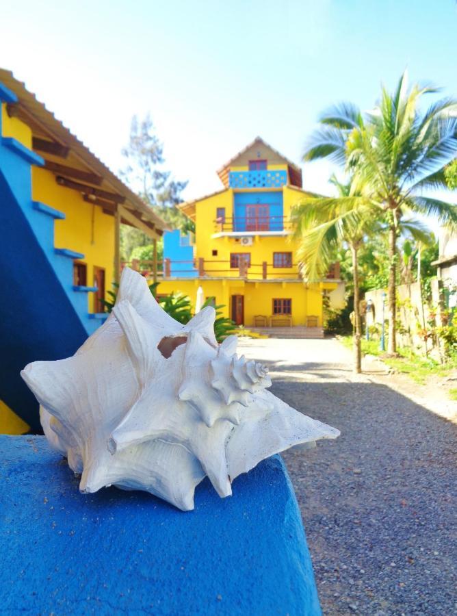 Livingston Resort Hotel Esterno foto