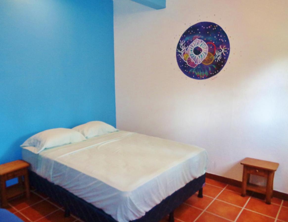 Livingston Resort Hotel Esterno foto
